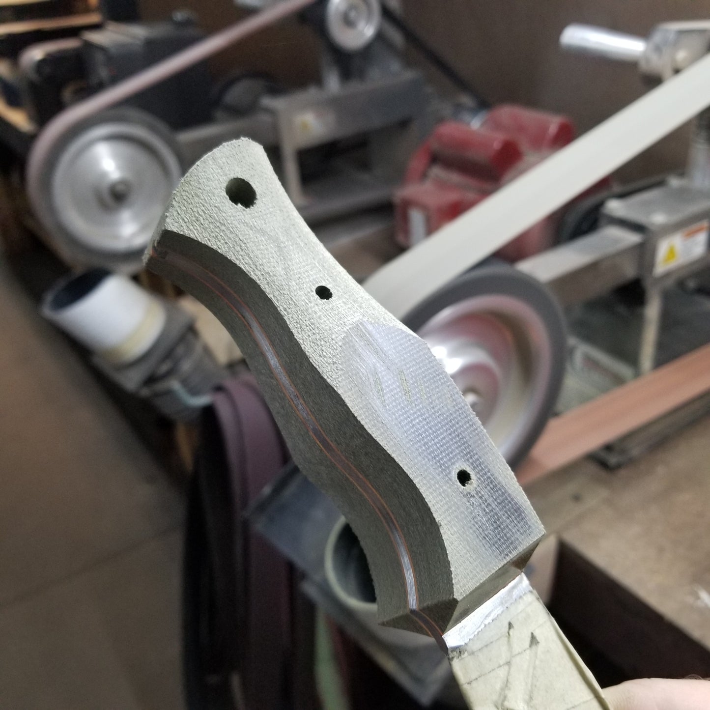 Guide: green canvas micarta & orange g10