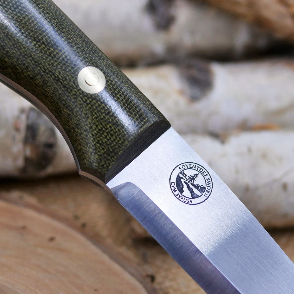 Mountaineer 3V: Green Canvas Micarta