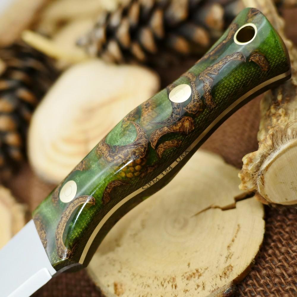 Voyageur: Cast Acorn Husk & Green Canvas