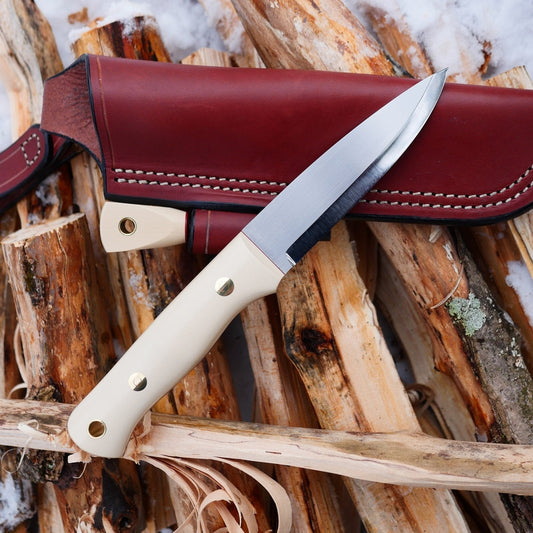A look at the Classic Bushcraft Knife