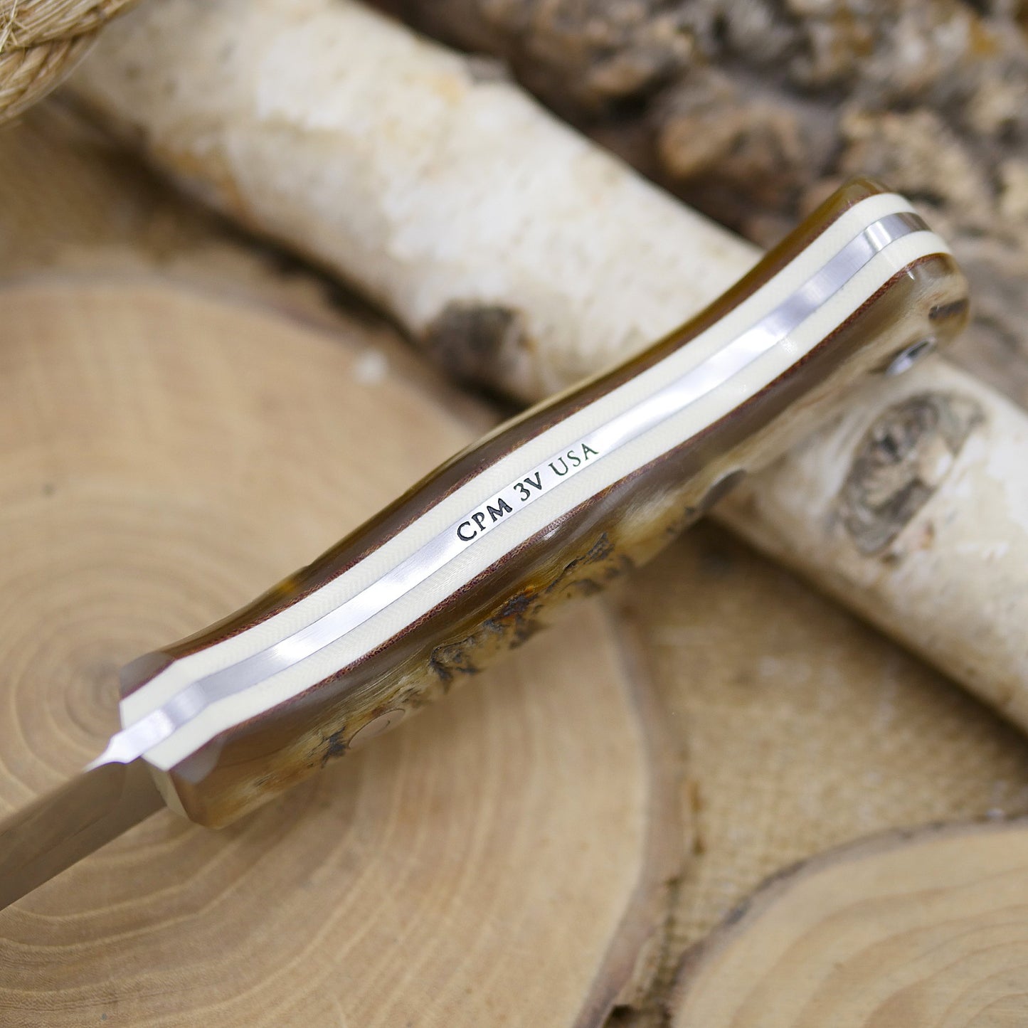 Guide: Ram's Horn, Ivory G10 & Brown Linen