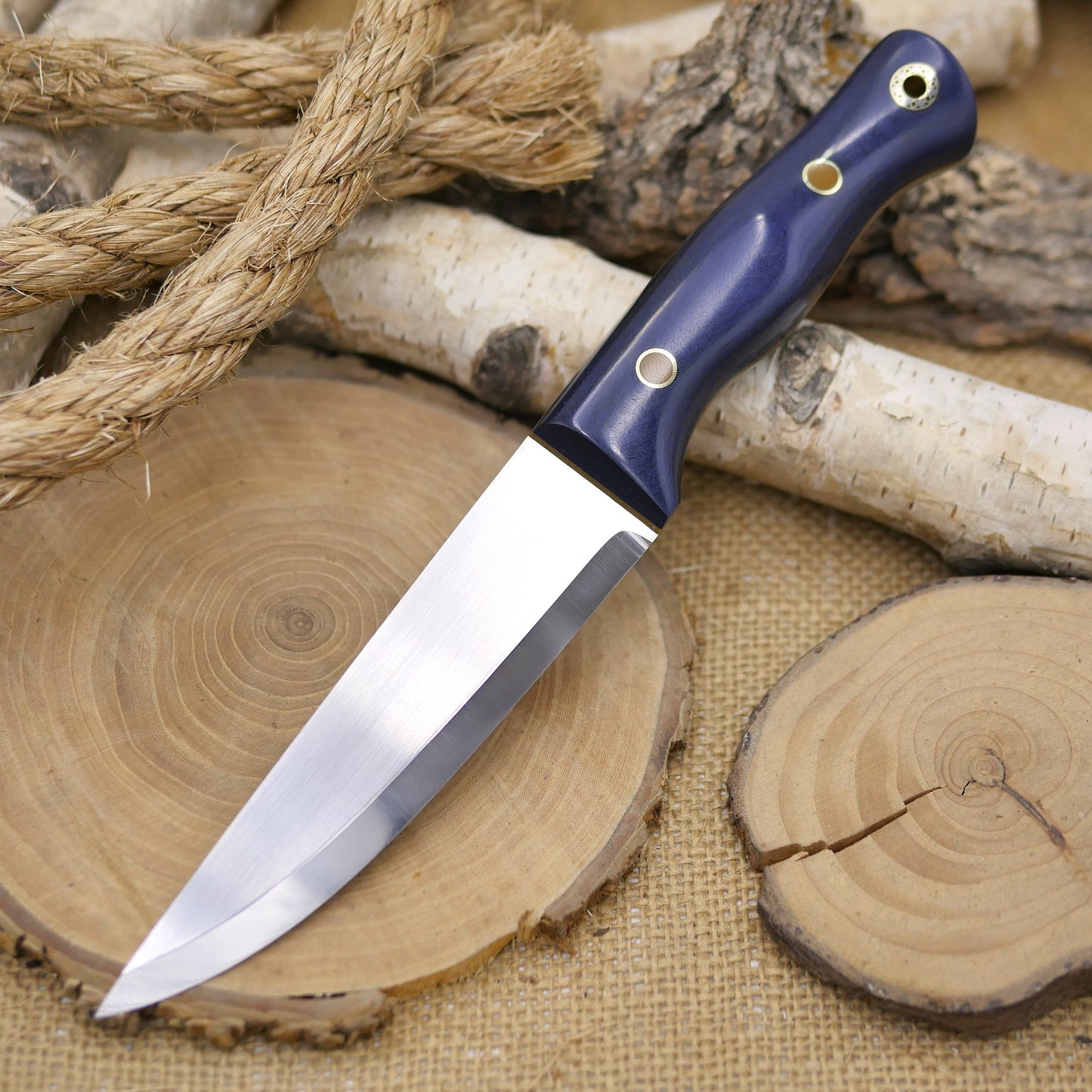 Tradesman: 3V, Blue Canyon Richlite, Coyote Liners, Mosaic Hardware