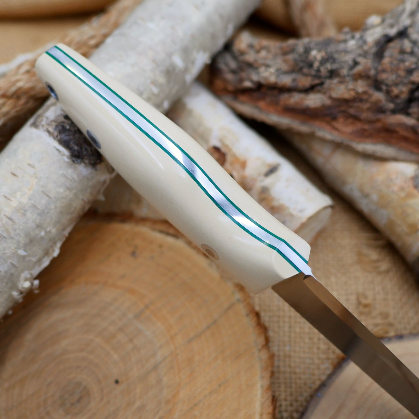 Woodsman: Ivory paper & kelly green liners