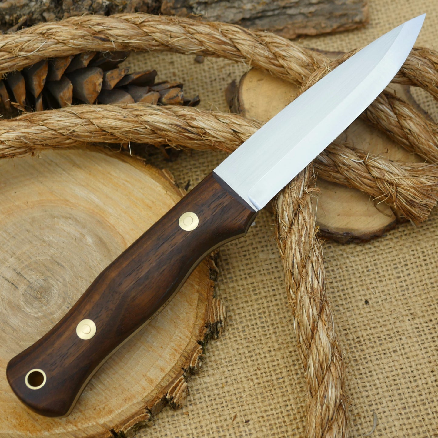 Mountaineer: Walnut & Black