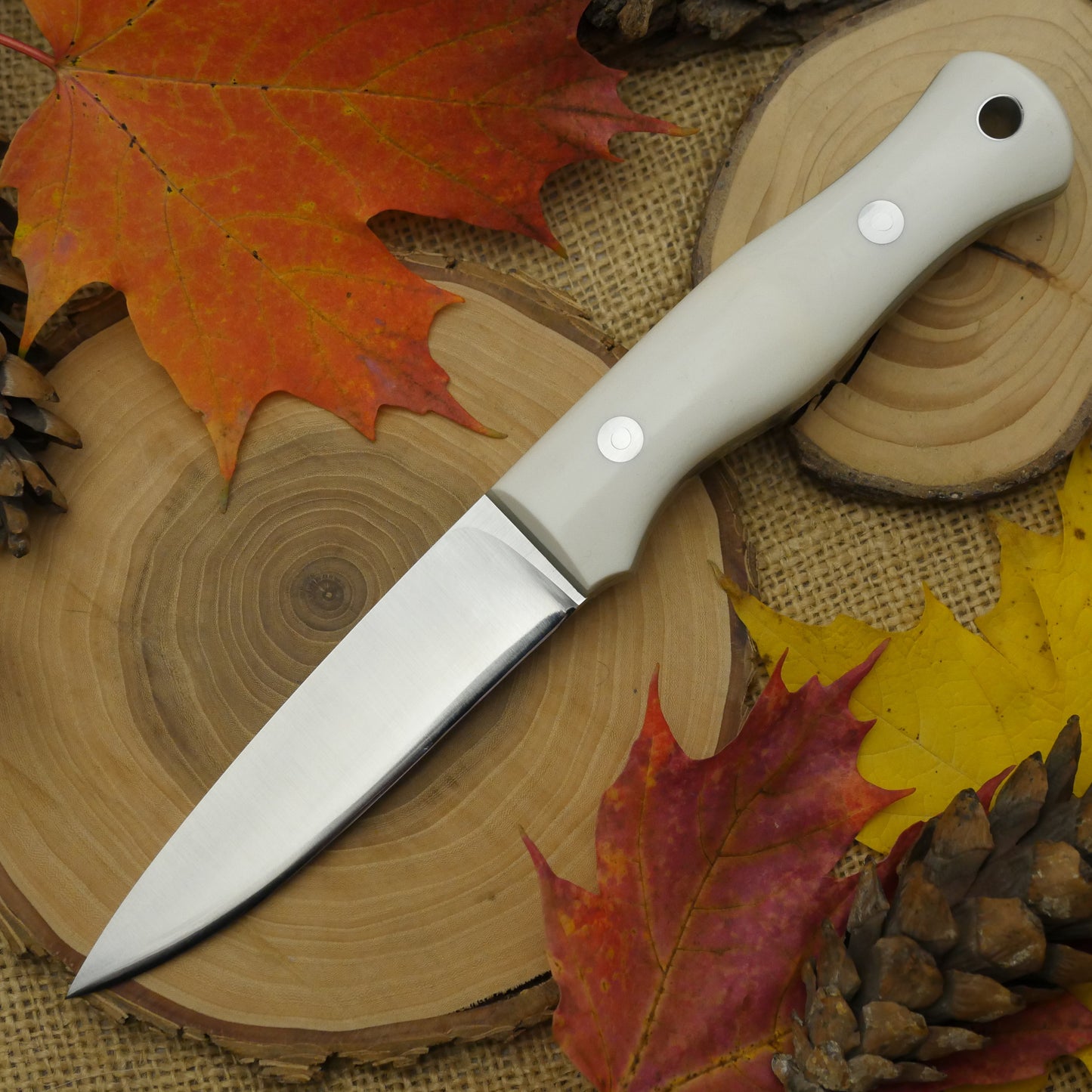 Mountaineer: Convex, White Linen & Moonglow