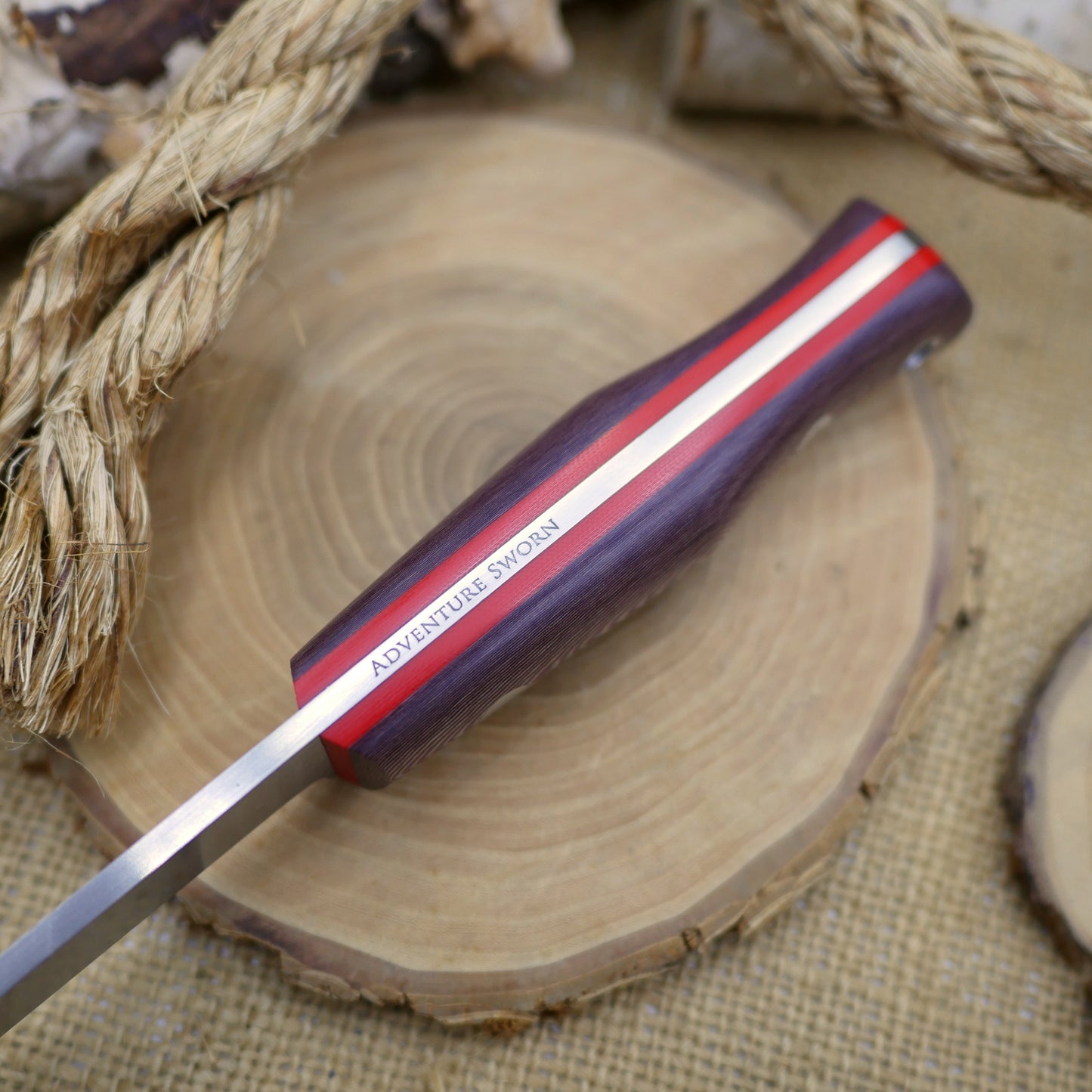 Classic: AEB-L, Red & Tan Richlite, Bright Red G10 Liners