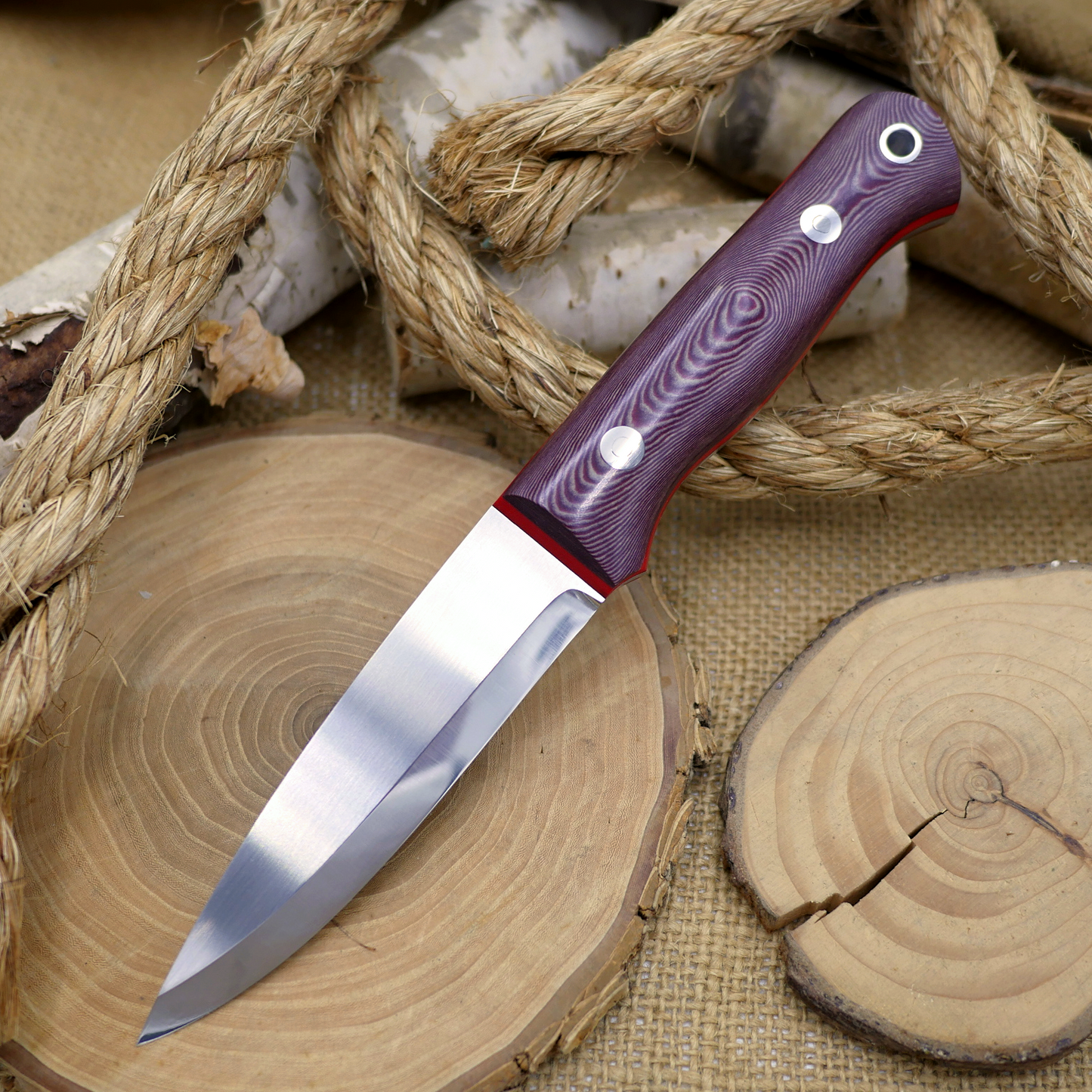 Classic: AEB-L, Red & Tan Richlite, Bright Red G10 Liners