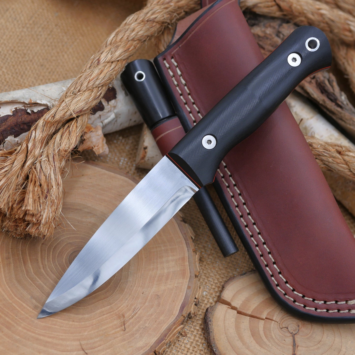 Classic [R]: O1, Black Richlite, Orange & Black G10 Liners